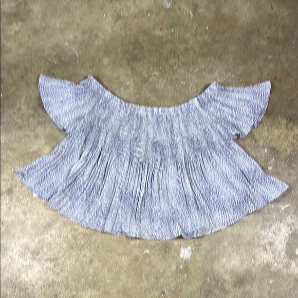 Storee off shoulder accordion top - Picture 1 of 4